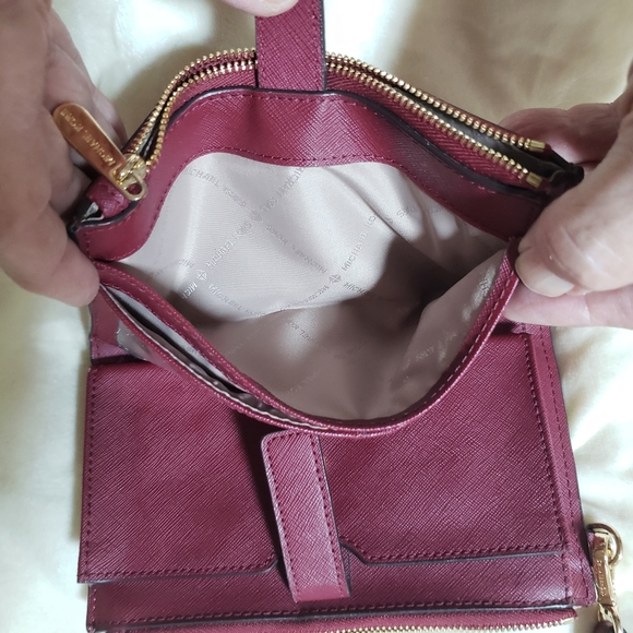 NWOT Michael Kors Jet Set double zip saffiano leather burgundy wallet/clutch - Picture 6 of 13